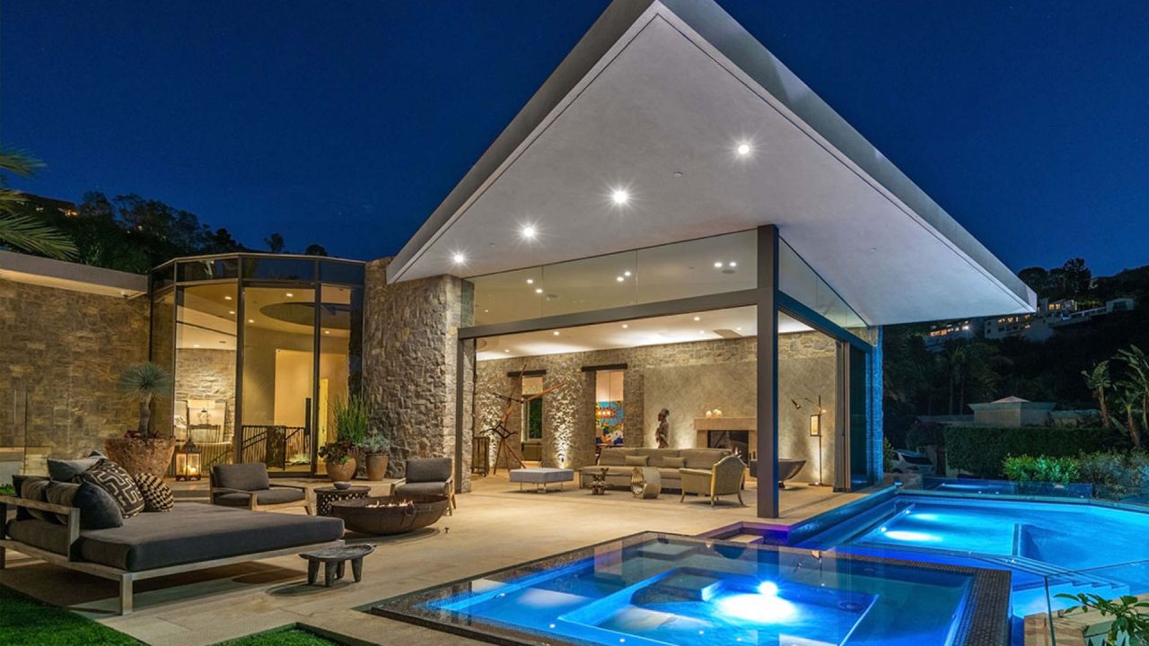 Home by architectural design company Dean Larkin Design